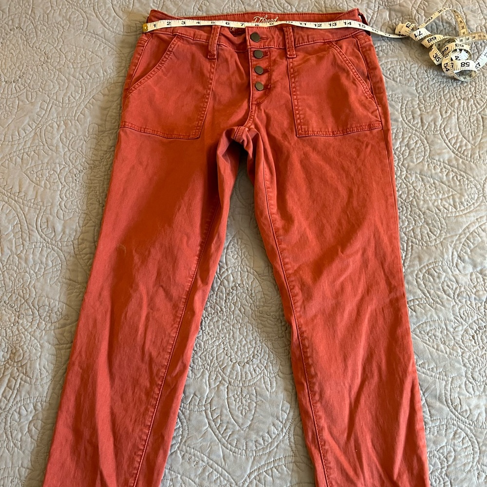 Universal Thread Mid Rise Skinny jeans 6/28R